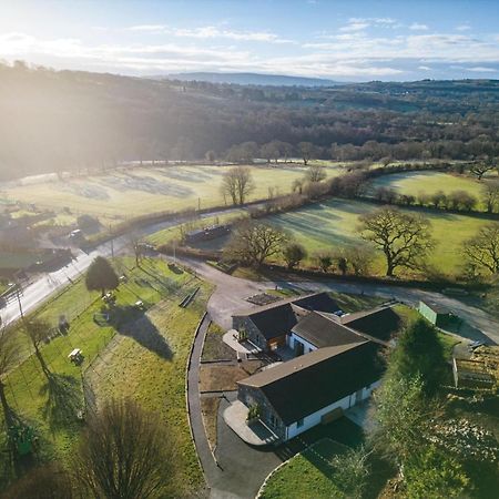 Suite 12 - Sleeping Giant Hotel - Pen Y Cae Inn بريكون المظهر الخارجي الصورة