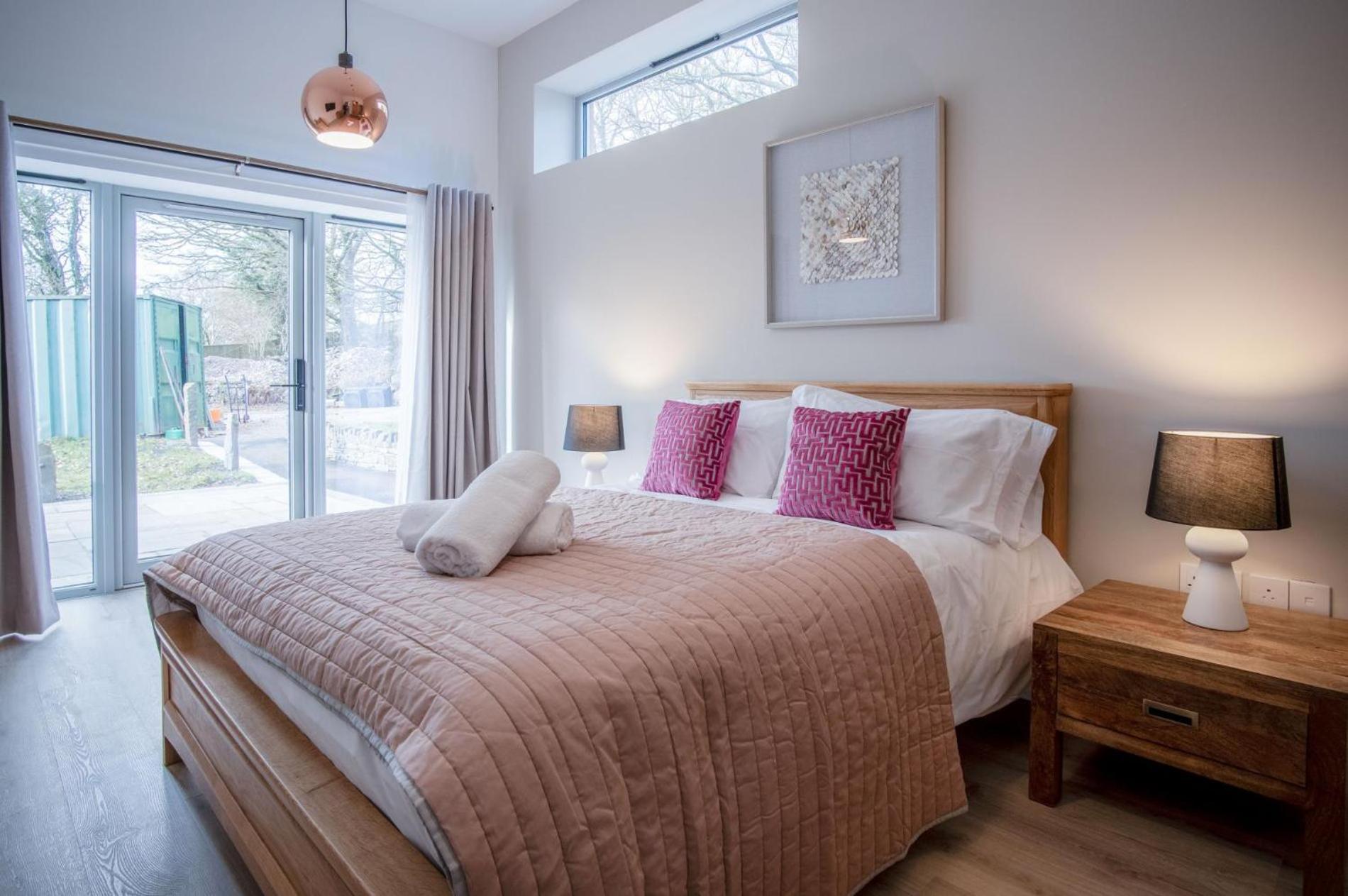 Suite 12 - Sleeping Giant Hotel - Pen Y Cae Inn بريكون المظهر الخارجي الصورة