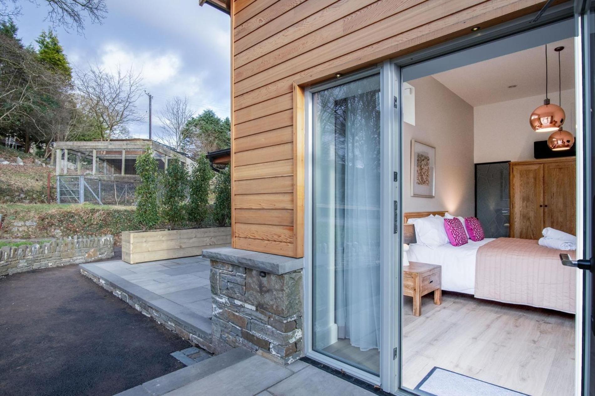 Suite 12 - Sleeping Giant Hotel - Pen Y Cae Inn بريكون المظهر الخارجي الصورة
