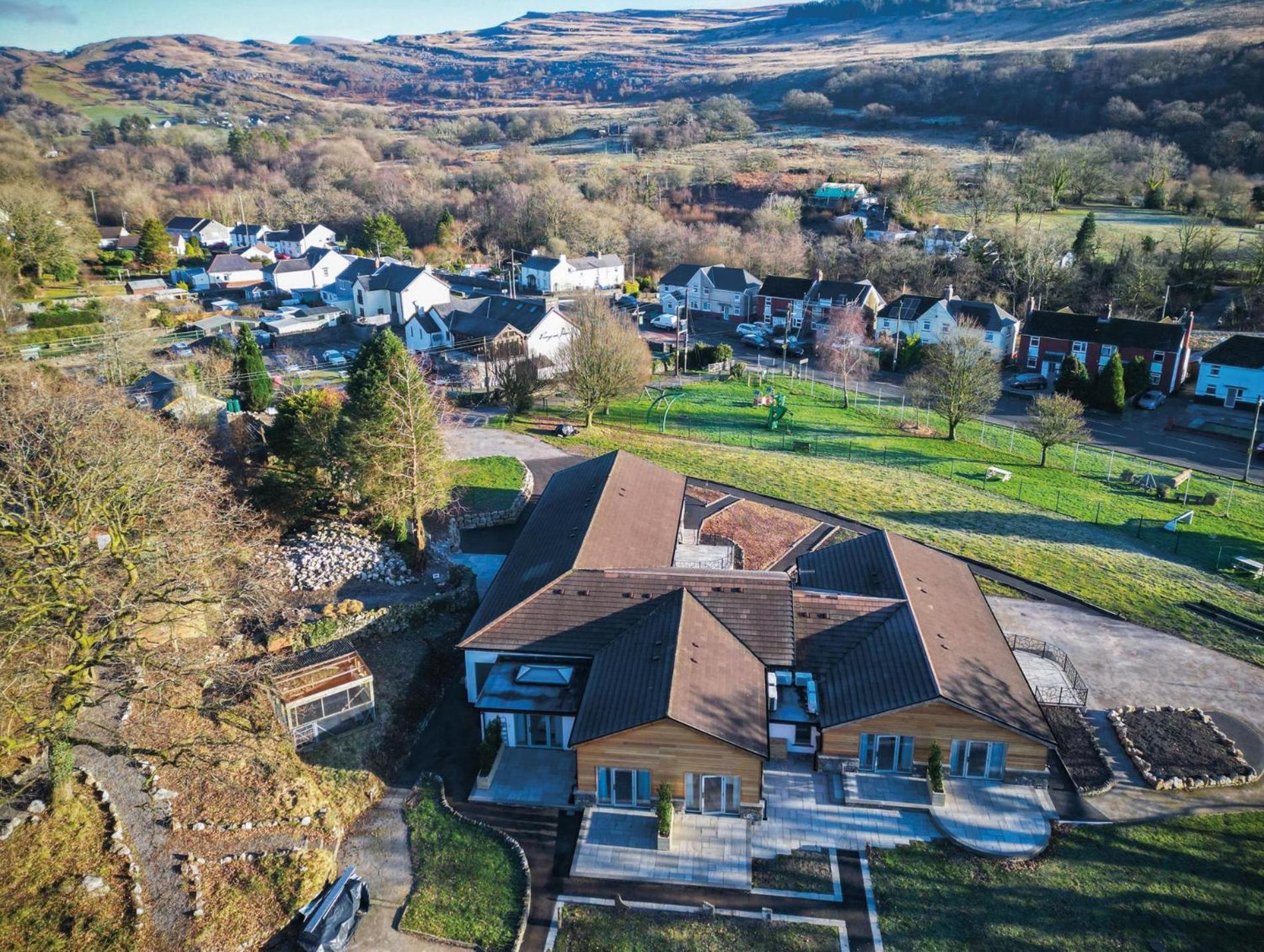 Suite 12 - Sleeping Giant Hotel - Pen Y Cae Inn بريكون المظهر الخارجي الصورة